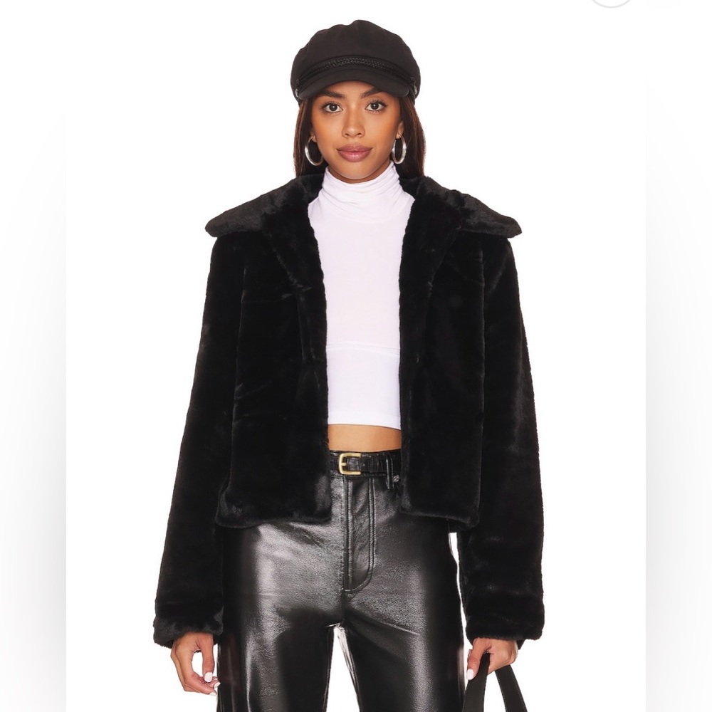 Revolve Superdown Tiana Black Faux Fur Jacket Coat Black. Size XS. NWT Sold out!